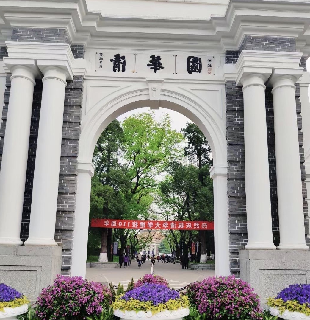 【北京2日游】：景点 清华大学+天安门升国旗仪式 ＋万园之园圆明园＋北京天坛+八达岭长城